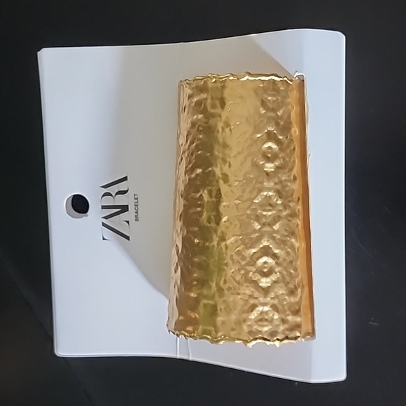ZARA Textured Wide Metal Arm Cuff Bracelet - Picture 5 of 11